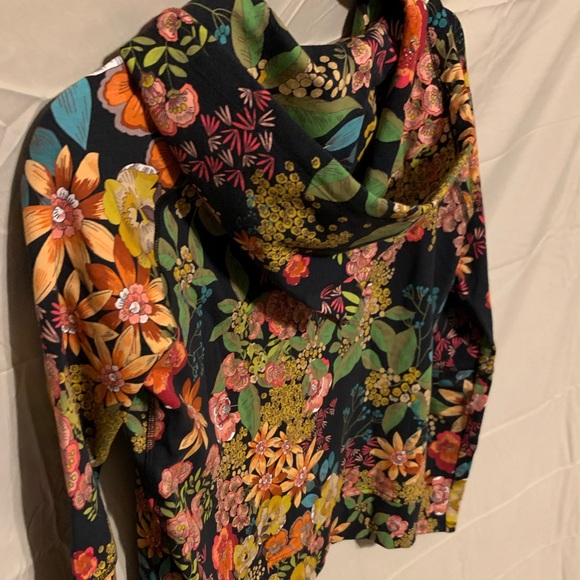 SOLD** 180 NWT XS Johnny Was bohemian floral on black Camilla hoodie - Picture 10 of 16